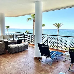 mi-capricho-luxury-apartment-on-the-beachfront-ra15.es-andalucia.com/